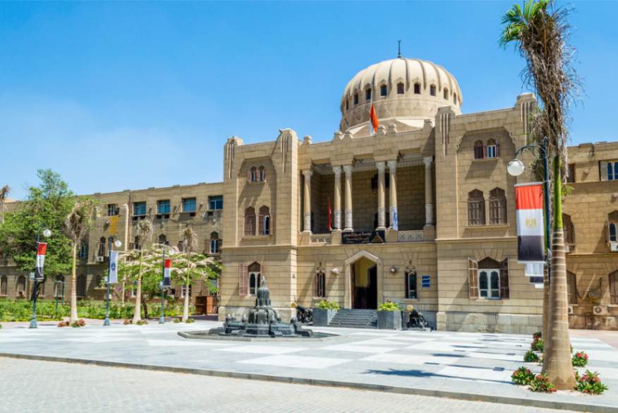 جامعات متميزة في مصر والسعودية