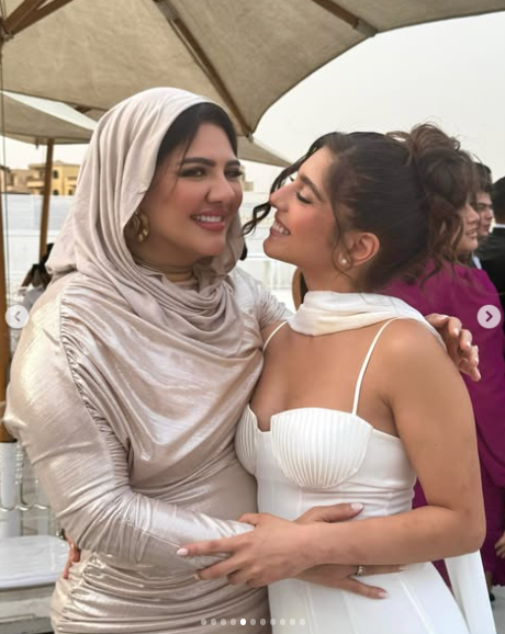مايان السيد مع والدتها