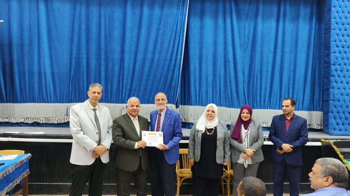 تكريم الفائزين بمسابقة