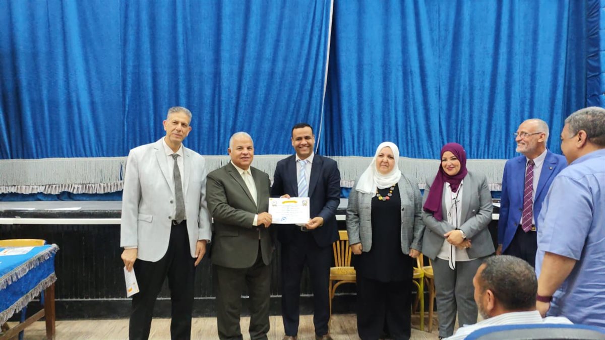 تكريم الفائزين بمسابقة