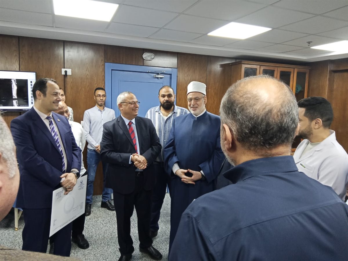 وكيل الأزهر يشيد بمستشفى سيد جلال الجامعي