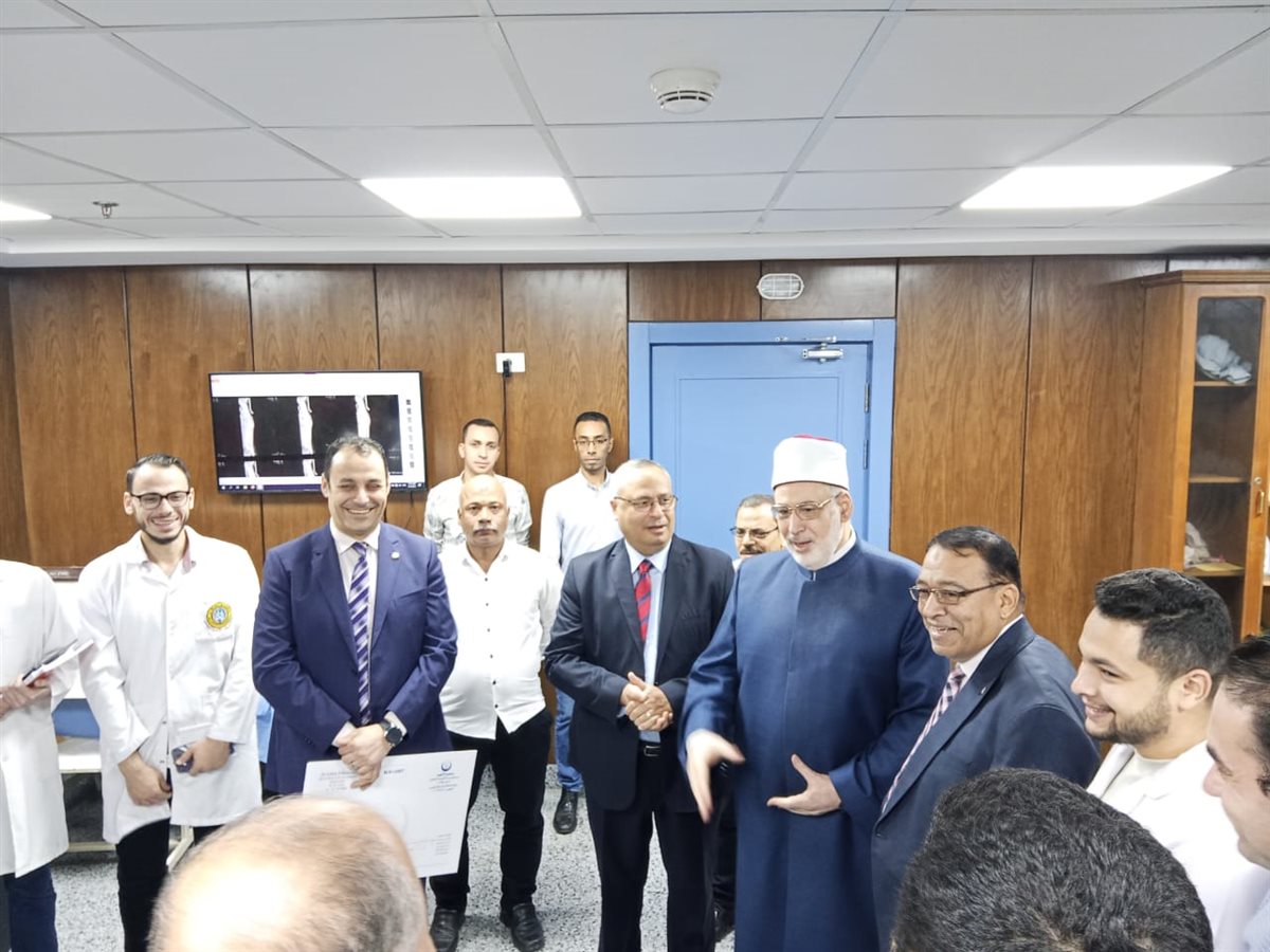 وكيل الأزهر يشيد بمستشفى سيد جلال الجامعي