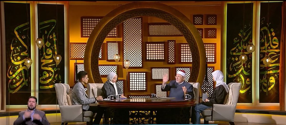 <strong>الشيخ خالد الجندي </strong>