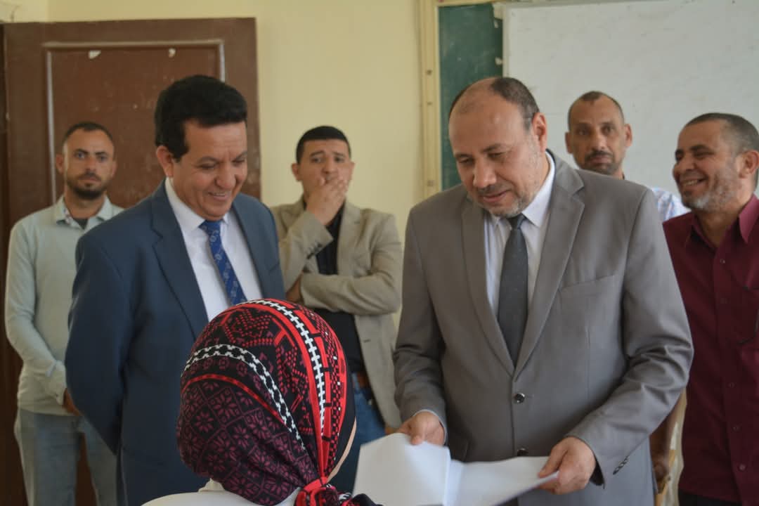 نائب رئيس جامعة الأزهر يتفقد امتحانات كلية البنات بالمنيا