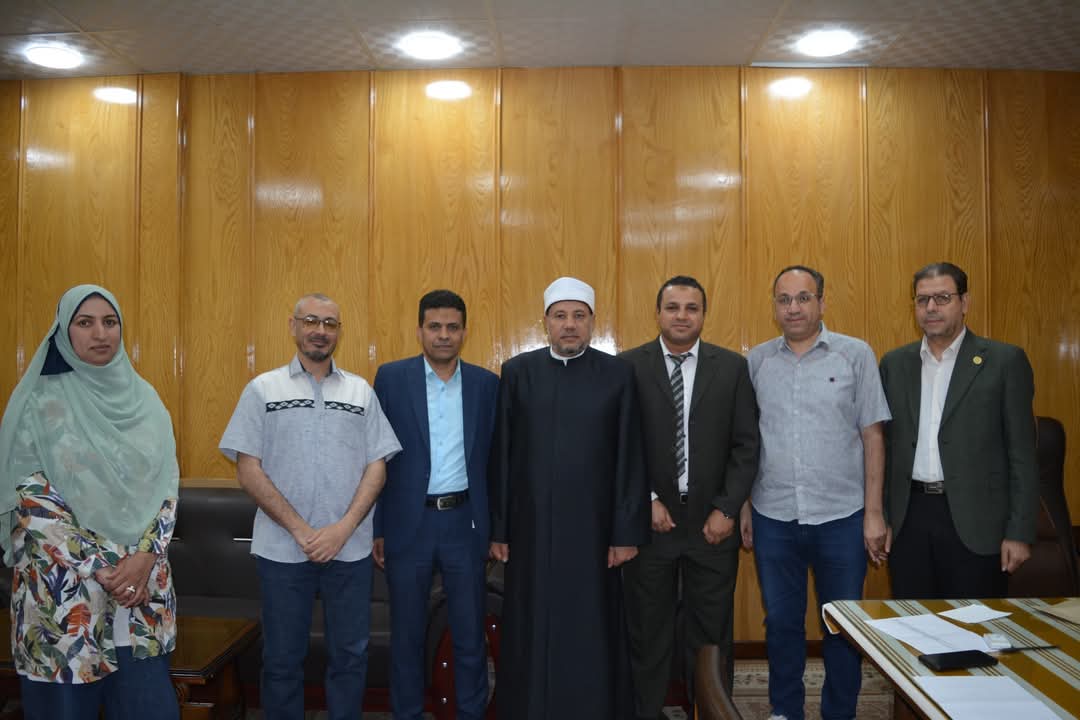 نائب رئيس الجامعة للوجه القبلي