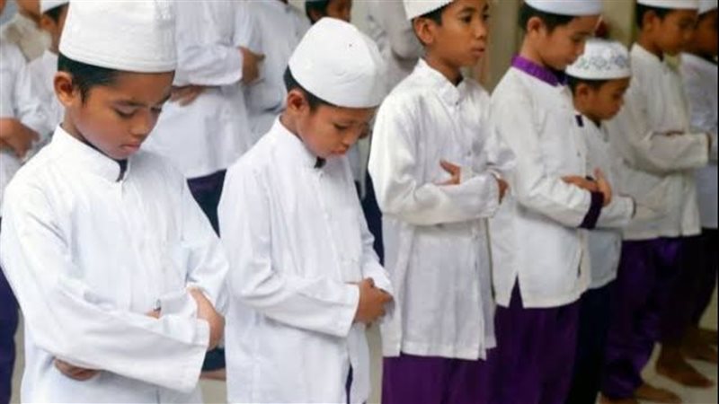 إمامة الصبي في الصلاة