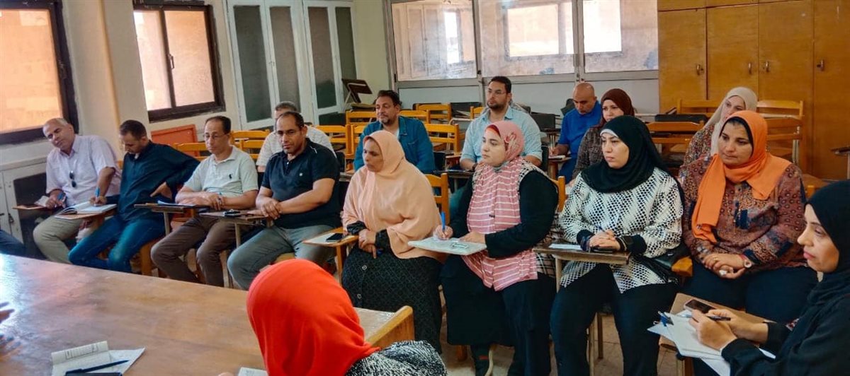وكيل الشباب والرياضة بالفيوم يجتمع بمديري الإدارات لسير العمل داخل المنشآت الشبابية بعيد الأضحى المبارك