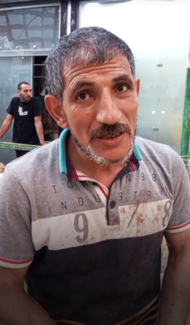 بائع اللحوم باقدم اسواق بورسعيد