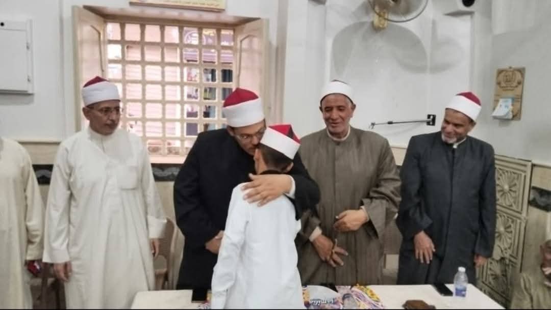 وكيل أوقاف الفيوم: حفظ القرآن الكريم هو باب الخير الذي يعلم الأجيال معنى الوفاء للوطن