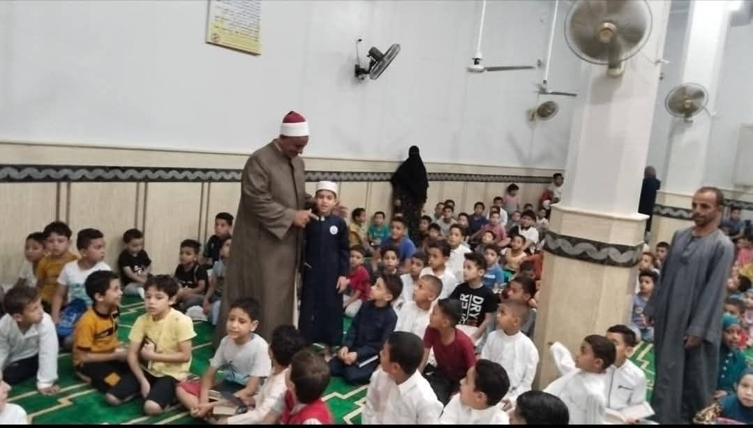 وكيل أوقاف الفيوم: حفظ القرآن الكريم هو باب الخير الذي يعلم الأجيال معنى الوفاء للوطن