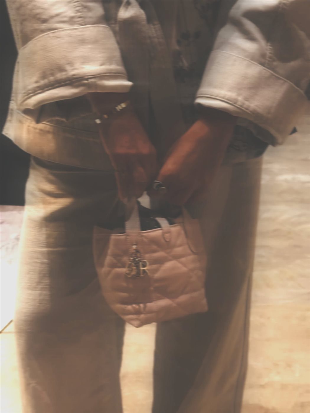 حقيبة هند صبري