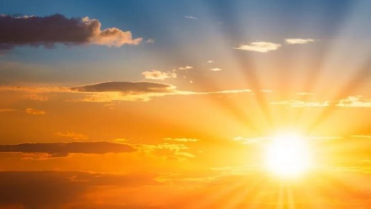 الشروق اليوم في السادسة صباحا