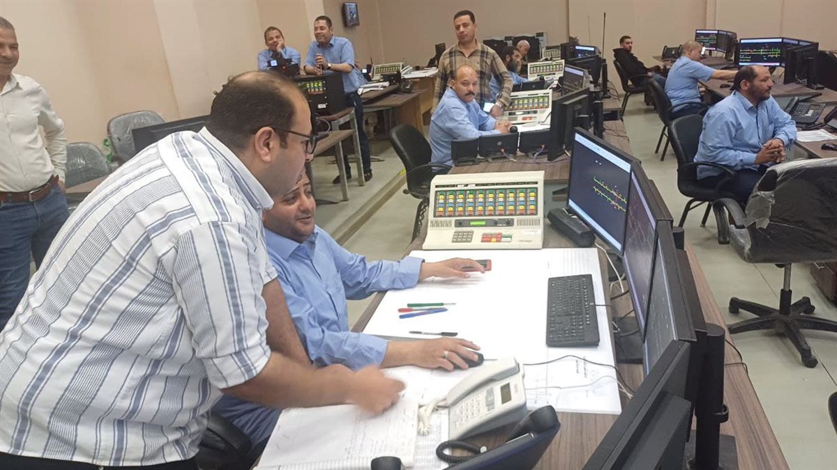 محرر نيوز رووم من داخل غرفة التحكم المركزي