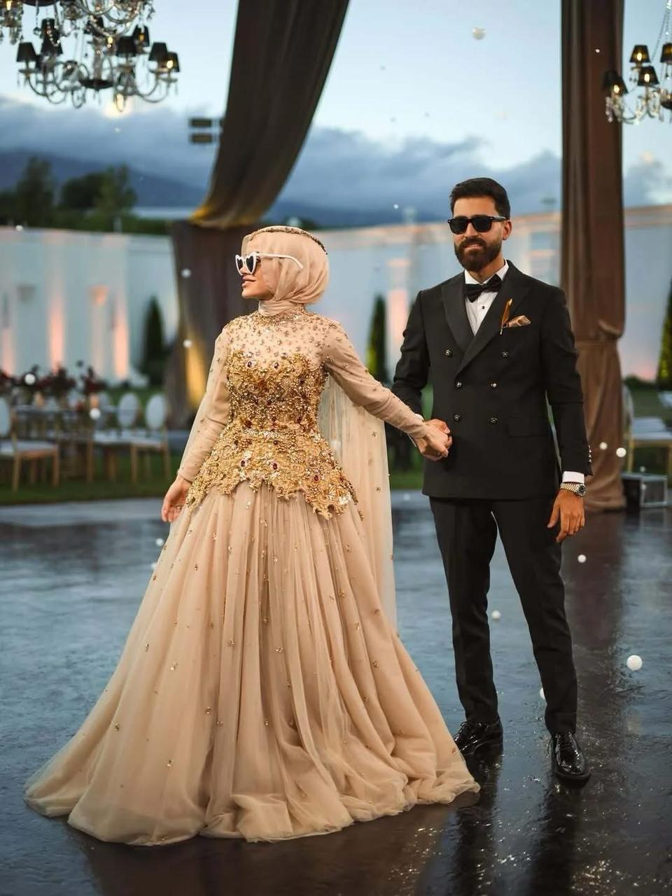 عبير الصغير في خطوبتها
