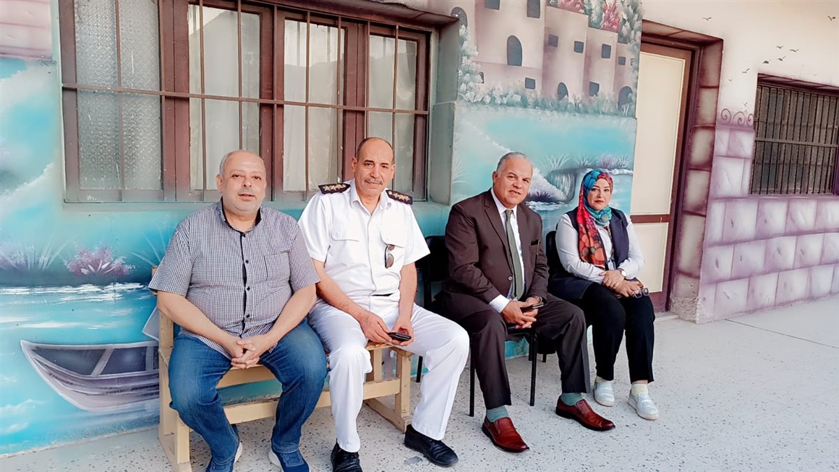 قبيصي يتابع فجرًا مركز توزيع أسئلة الشهادة الإعدادية لمادتي العلوم والكمبيوتر بالفيوم 2025