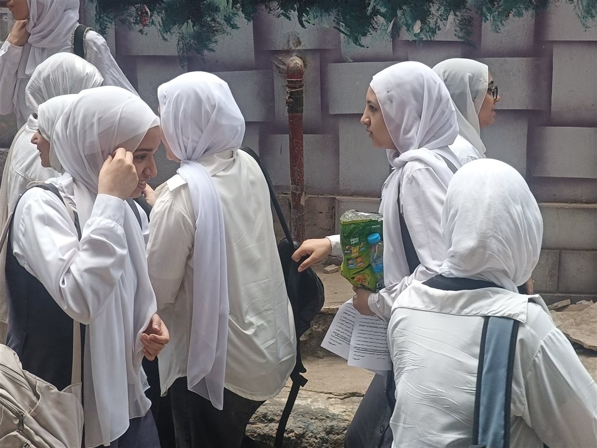 طلاب الشهادة الإعدادية بالفيوموالعلوم صعب جدا .. نتمى مراعتنا فى التصحيح