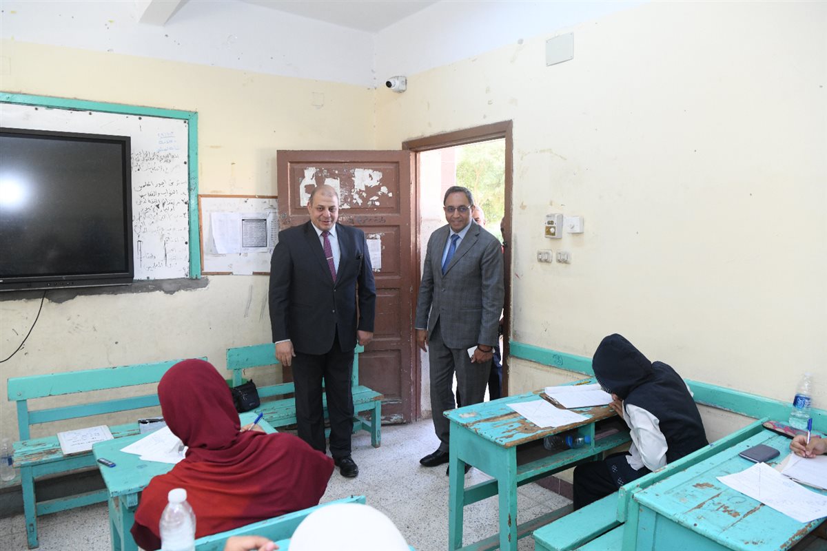 امتحانات محافظة قنا