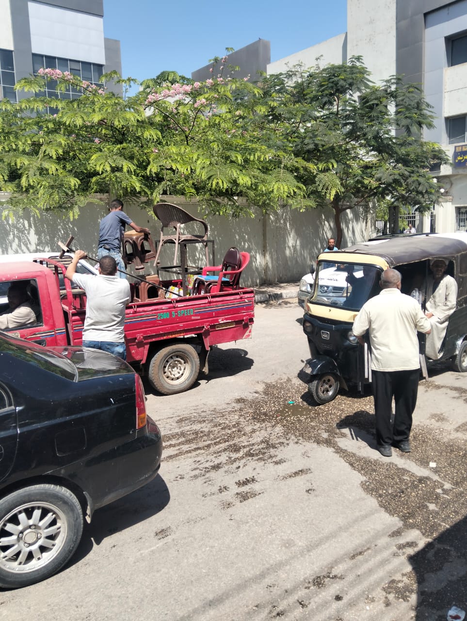 إزالة الإشغالات في أبو تيج بأسيوط
