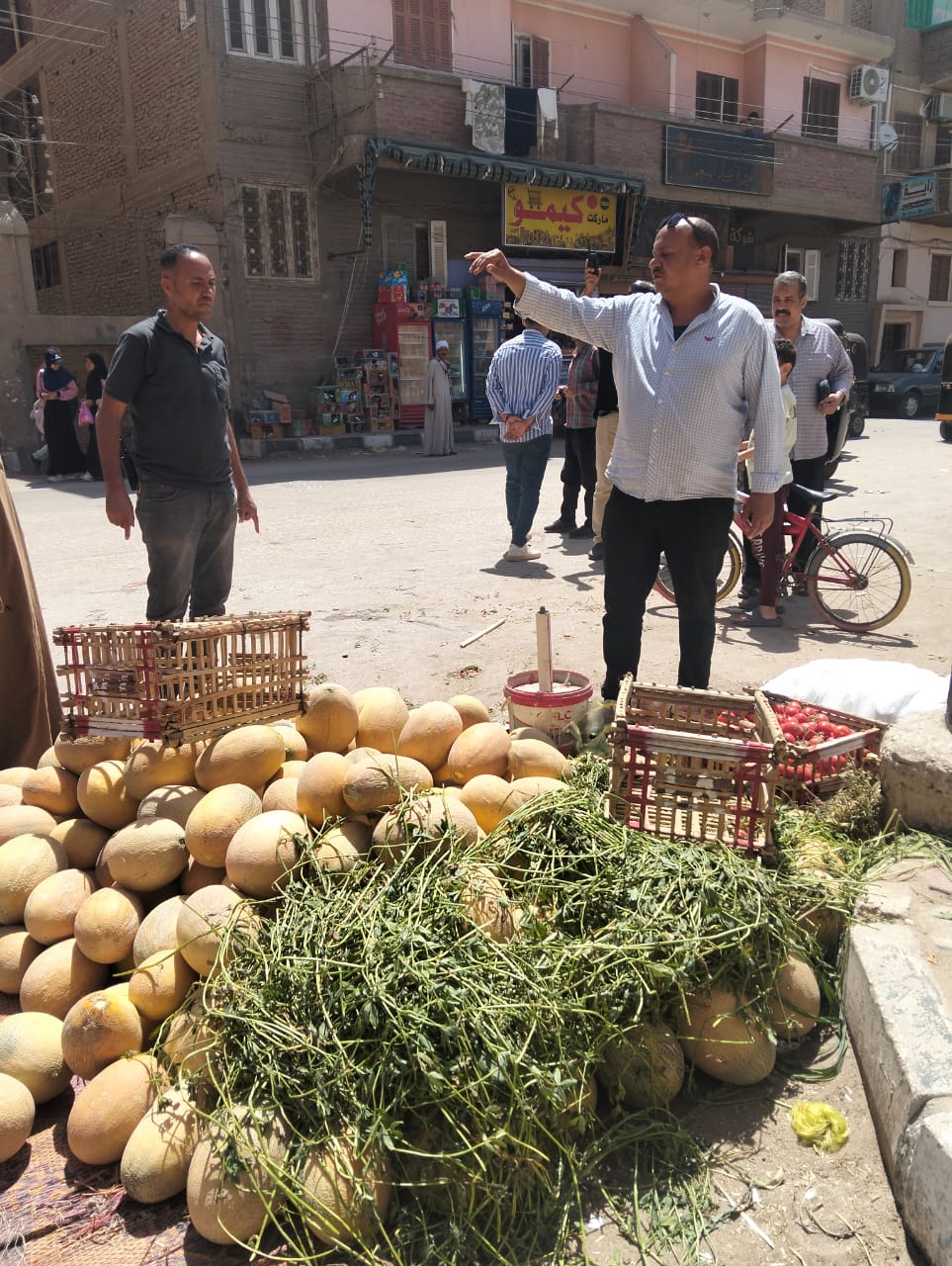 إزالة الإشغالات في أبو تيج بأسيوط
