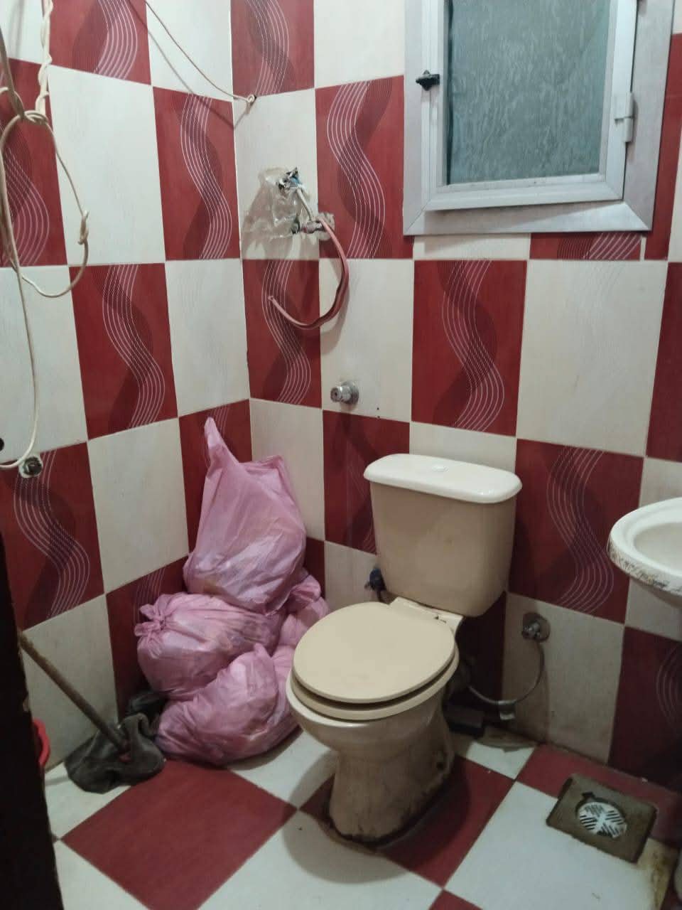 غلق وتشميع المركز