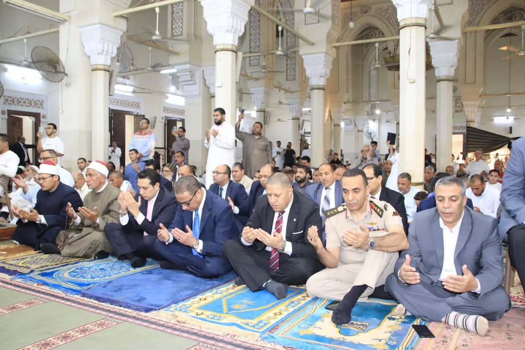 وكيل أوقاف بالفيوم بصلاة العيد ضرورة صلة الرحم وإدخال الفرحة والسرور على قلوب المساكين والفقراء