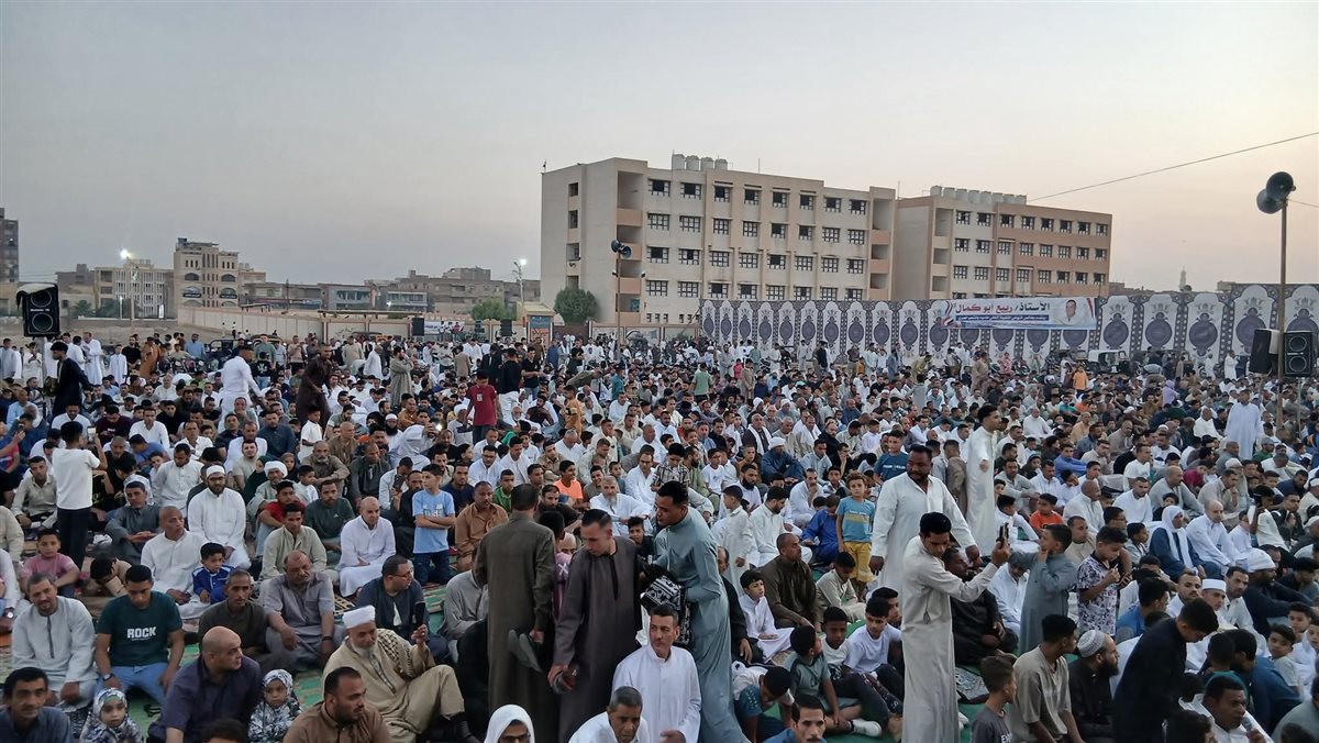 وكيل أوقاف بالفيوم بصلاة العيد ضرورة صلة الرحم وإدخال الفرحة والسرور على قلوب المساكين والفقراء