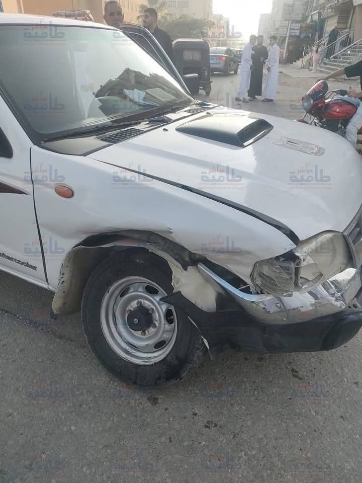 سيارة ملاكى تصدم سيارة رئيس مجلس مدينة طامية بالفيوم دون إصابات
