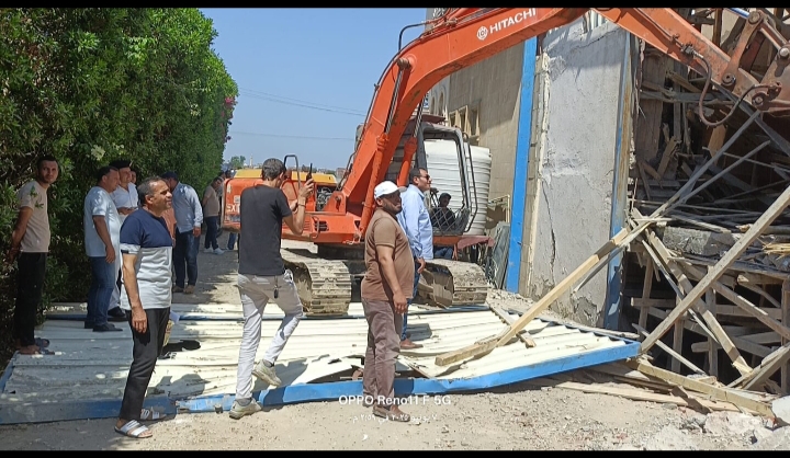 محافظ البحيرة: لا تهاون مع المخالفين واستمرار حملات الإزالة الفورية خلال عطلة العيد