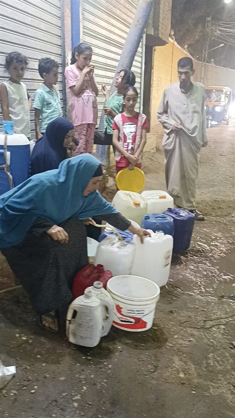 أهالي قرية فيديمين بالفيوم يستغيثون بالمسؤولين مش عارفين نشرب ولا نعيش زي الناس