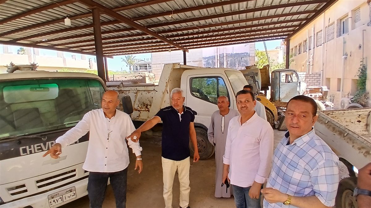 رئيس مدينة طامية: يتفقد الأعمال الانشائية للحائط الساند بطريق زهدي