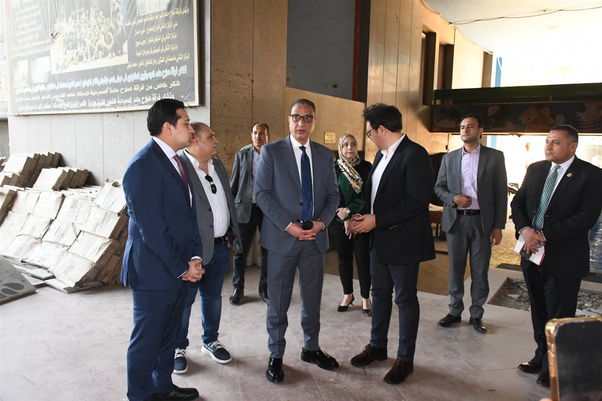 وزير الثقافة ومحافظ الفيوم يتفقدان أعمال التطوير والصيانة بقصر ثقافة الفيوم<br>