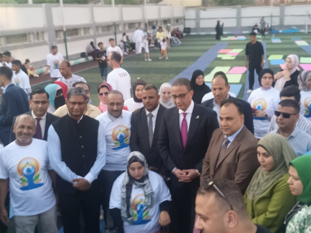 فى نادى المحافظة.. سفير الهند يحتفل فى الفيوم باليوم العالمى لليوجا