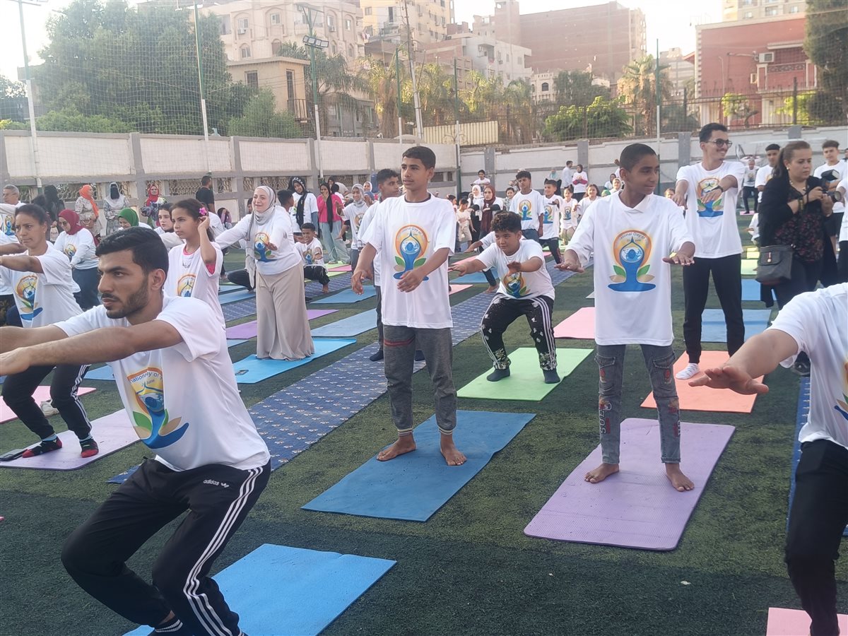 فى نادى المحافظة.. سفير الهند يحتفل فى الفيوم باليوم العالمى لليوجا