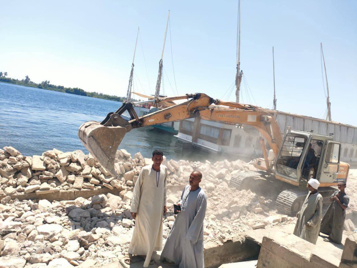 الممشى السياحي في إسنا