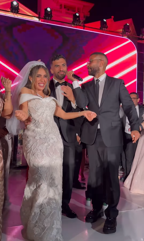 شيماء سيف تخطف الأنظار في حفل زفاف منة عدلي القيعي ويوسف حشيش