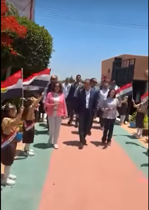 <strong>رئيس الوزراء في البحيرة </strong>