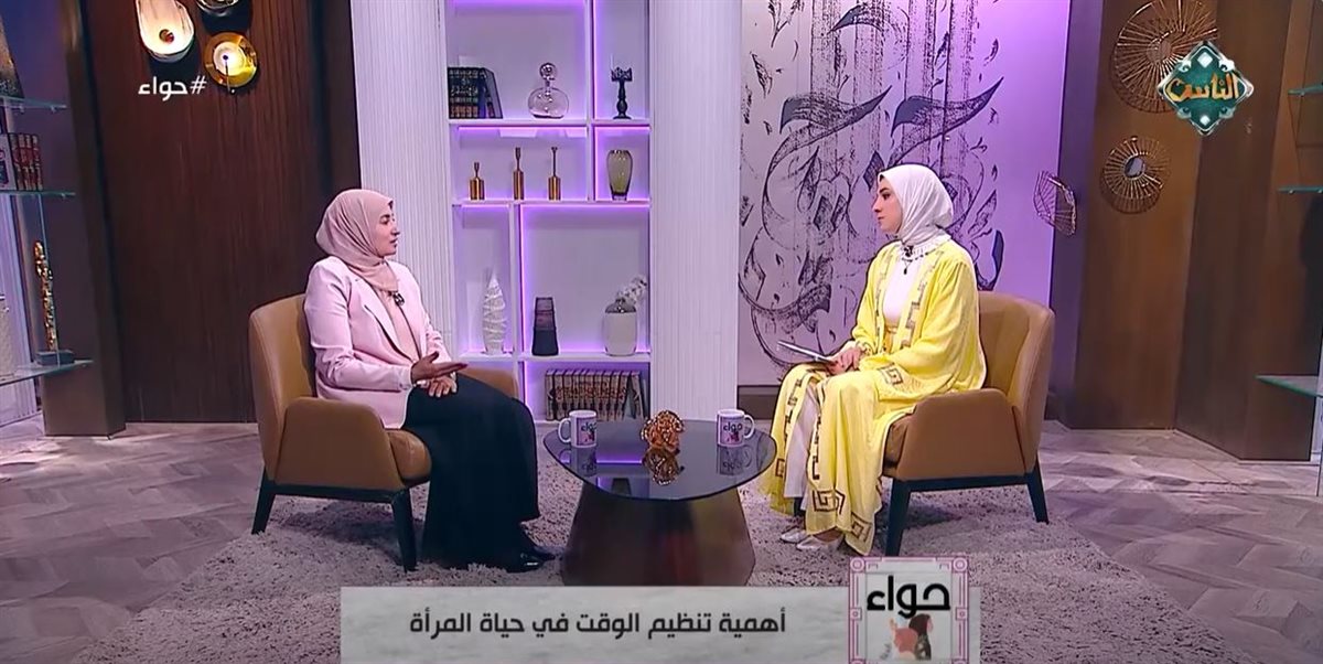 <strong>الإعلامية سالي سالم</strong>