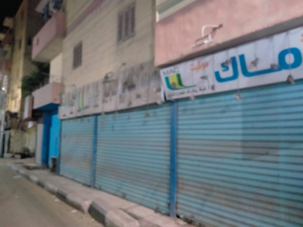 حملة ميدانية لرئيس مركز ابشواى لتطبيق ترشيد الكهرباء والالتزام بمواعيد غلق المحال التجارية