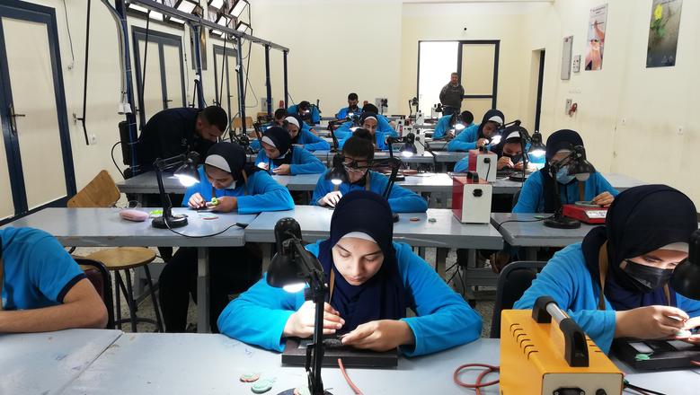 <strong>مدارس بديلة للثانوية العامة</strong>