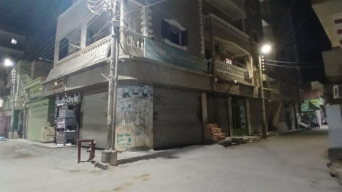 السكرتير العام يتابع الالتزام بمواعيد غلق المحال التجارية وتخفيف الإنارة بمدينة طامية