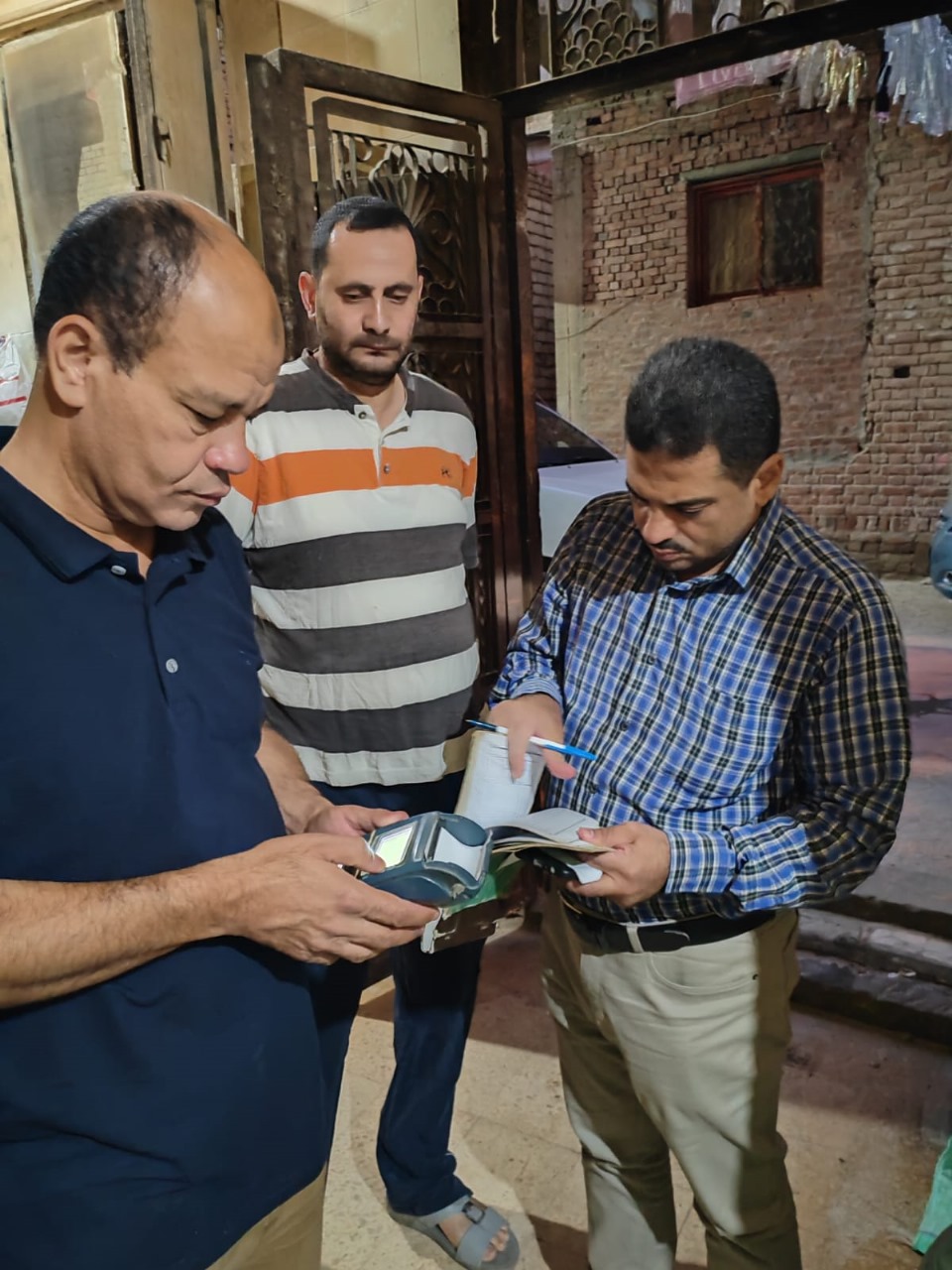 محافظ الفيوم يتابع جهود مديرية التموين والتجارة الداخلية لضبط الأسعار ومراقبة الأسواق<br>