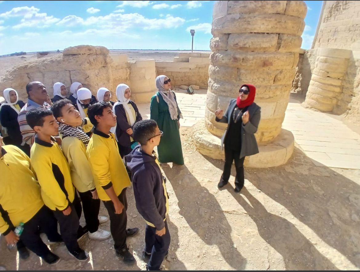 محافظ الفيوم يتابع جهود