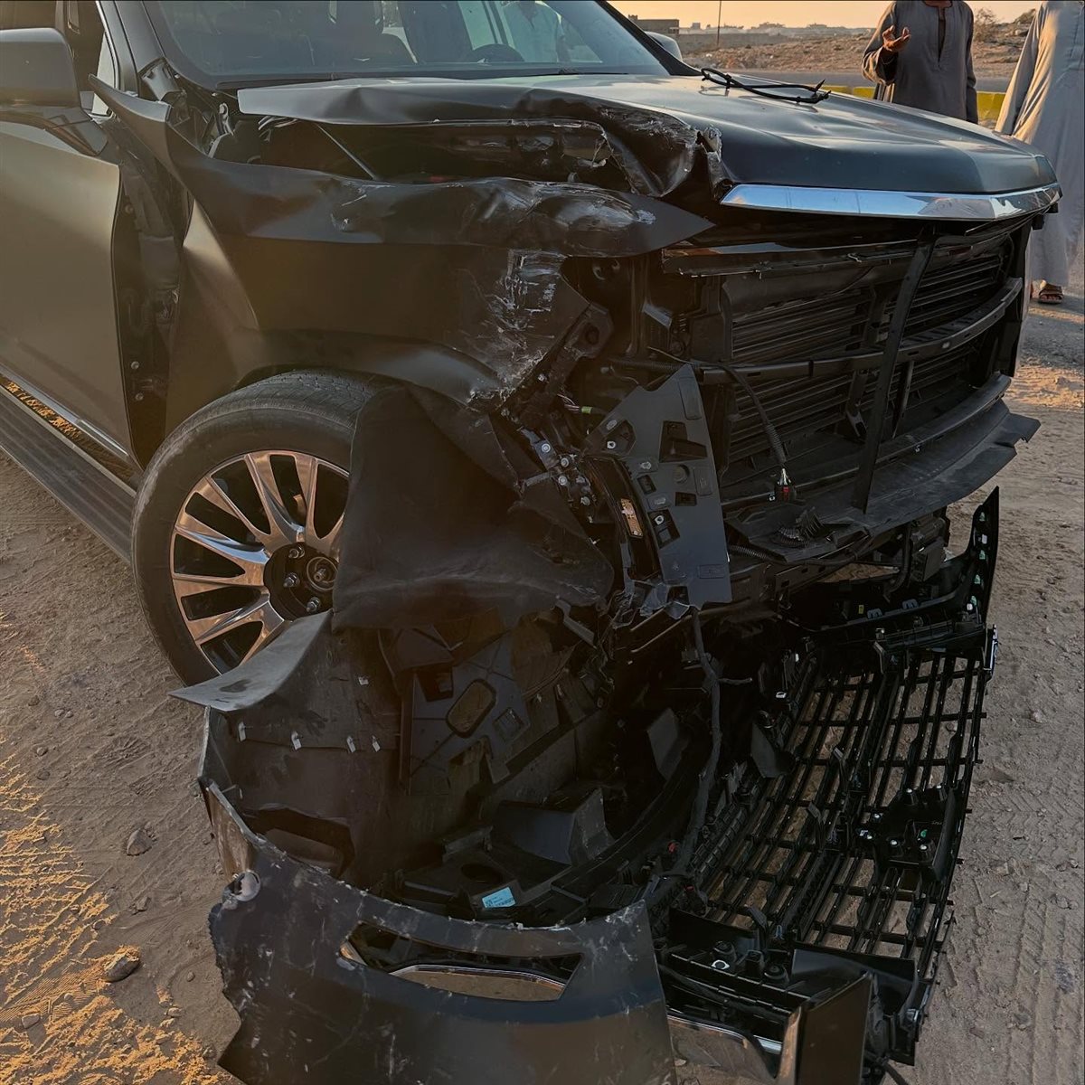 السيارة