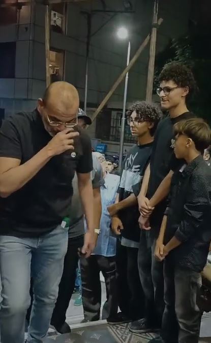 <br>أيمن بهجت قمر