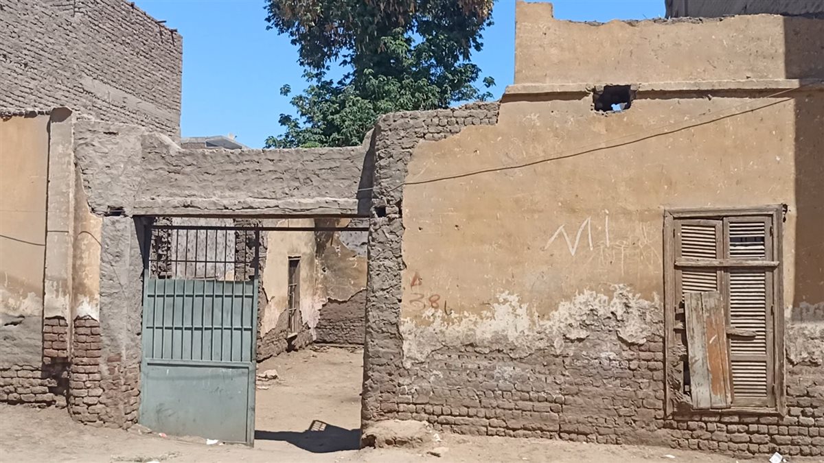 مدرسة عدلي يكن بقرية الروضة في المنيا