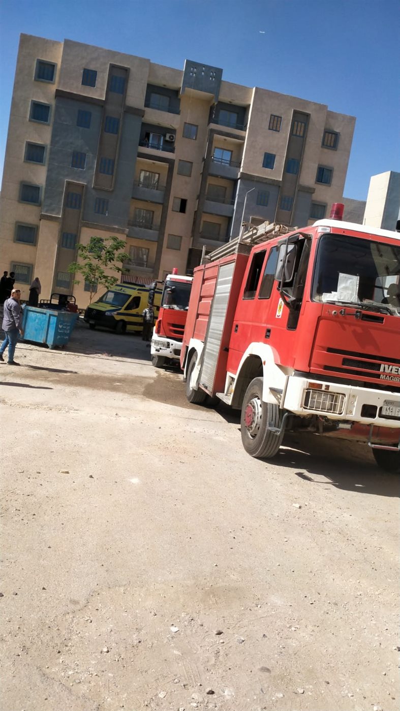 حريق هائل يلتهم عقارًا سكنيًا بمنطقة الـ290 فدان في 15 مايو