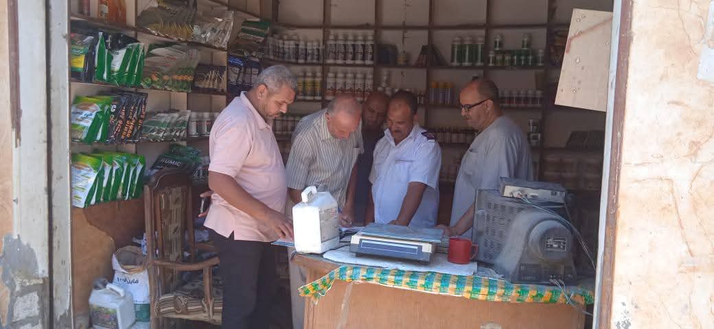 زراعة بالفيوم حملة تفتيش على محلات المبيدات والمخصبات الزراعية بطامية واطسا وسنورس<br>