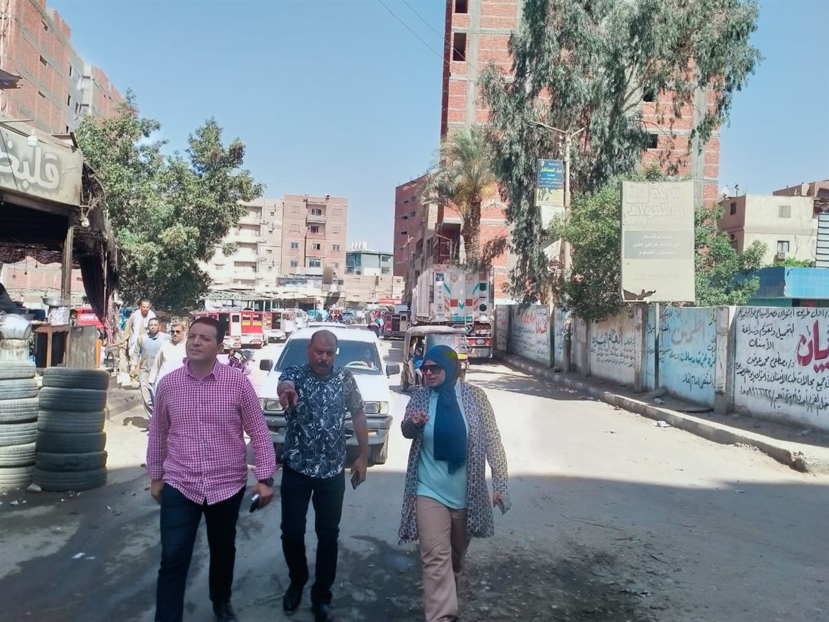 رئيس مركز ابشواى تتفقد مواقف سيارات نقل الركاب ومعاينة مواقع مختلفة لوضع حلول لمشكلة المواقف