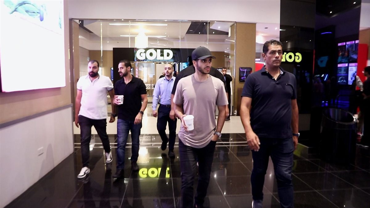 مينا مسعود يزور سينمات القاهرة