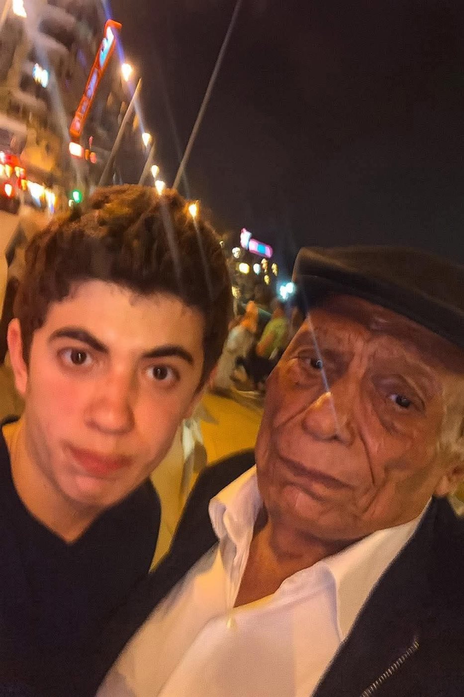 عادل إمام وحفيدة 